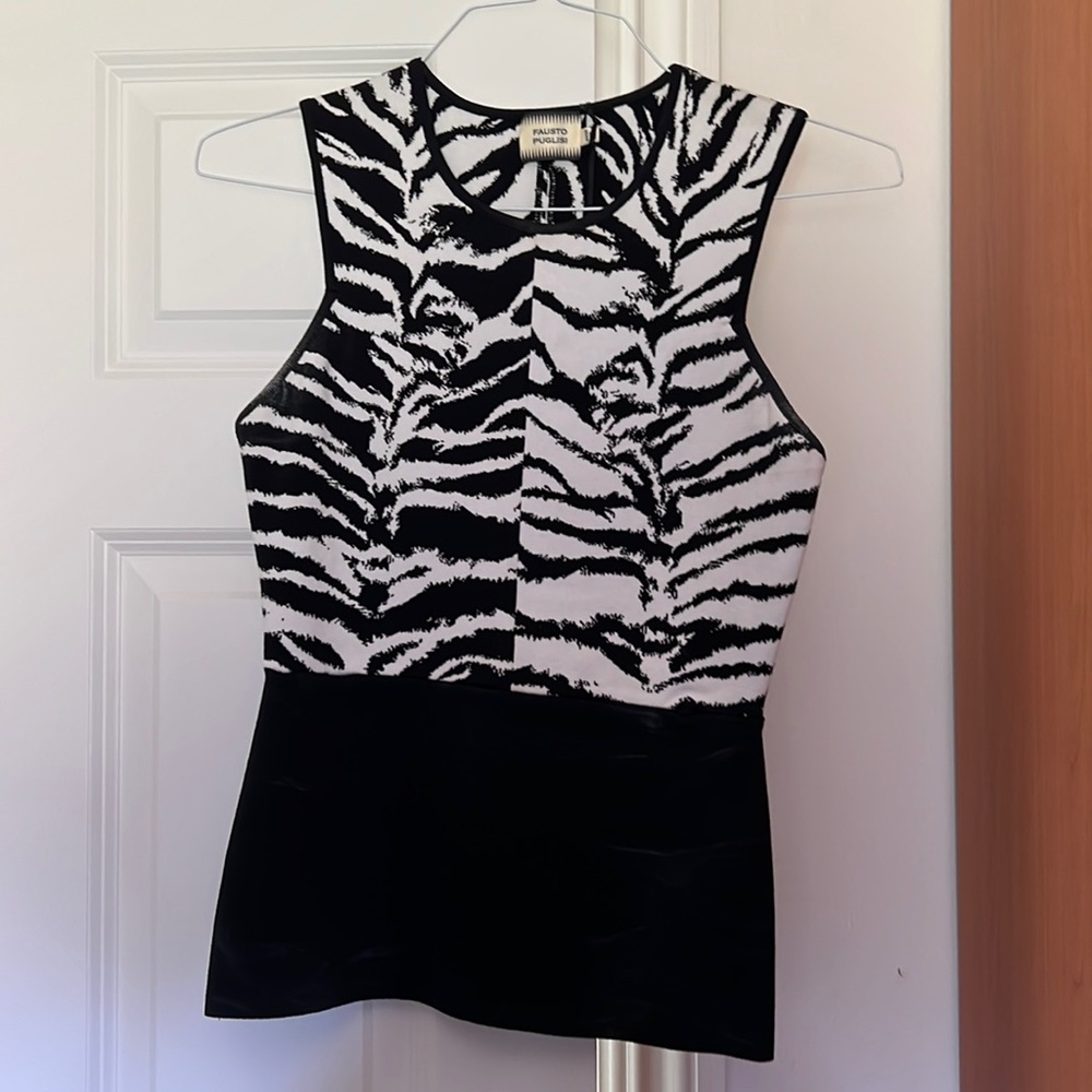 Black and white top